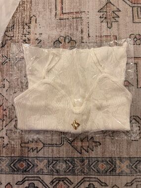 Ribbed Sweetheart Cream Tank with Gold Accent